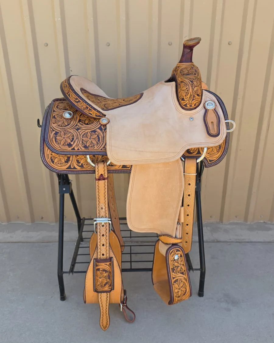 #2737 16" Corriente Team Roping Saddle