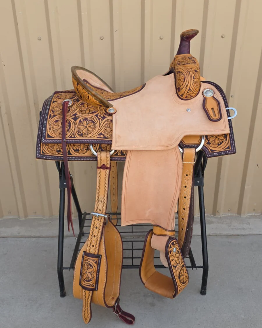 #2714 15" Corriente Team Roping Saddle