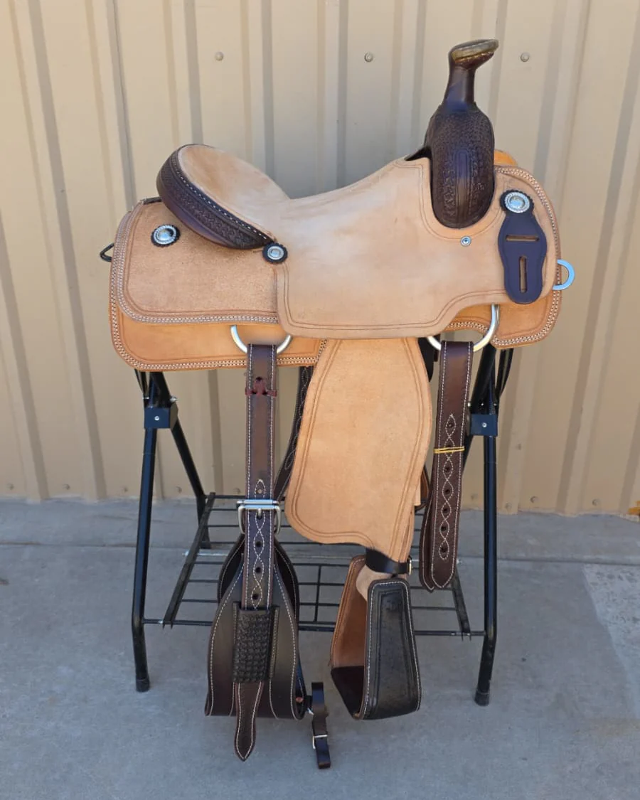 #2724 15" Corriente Team Roping Saddle