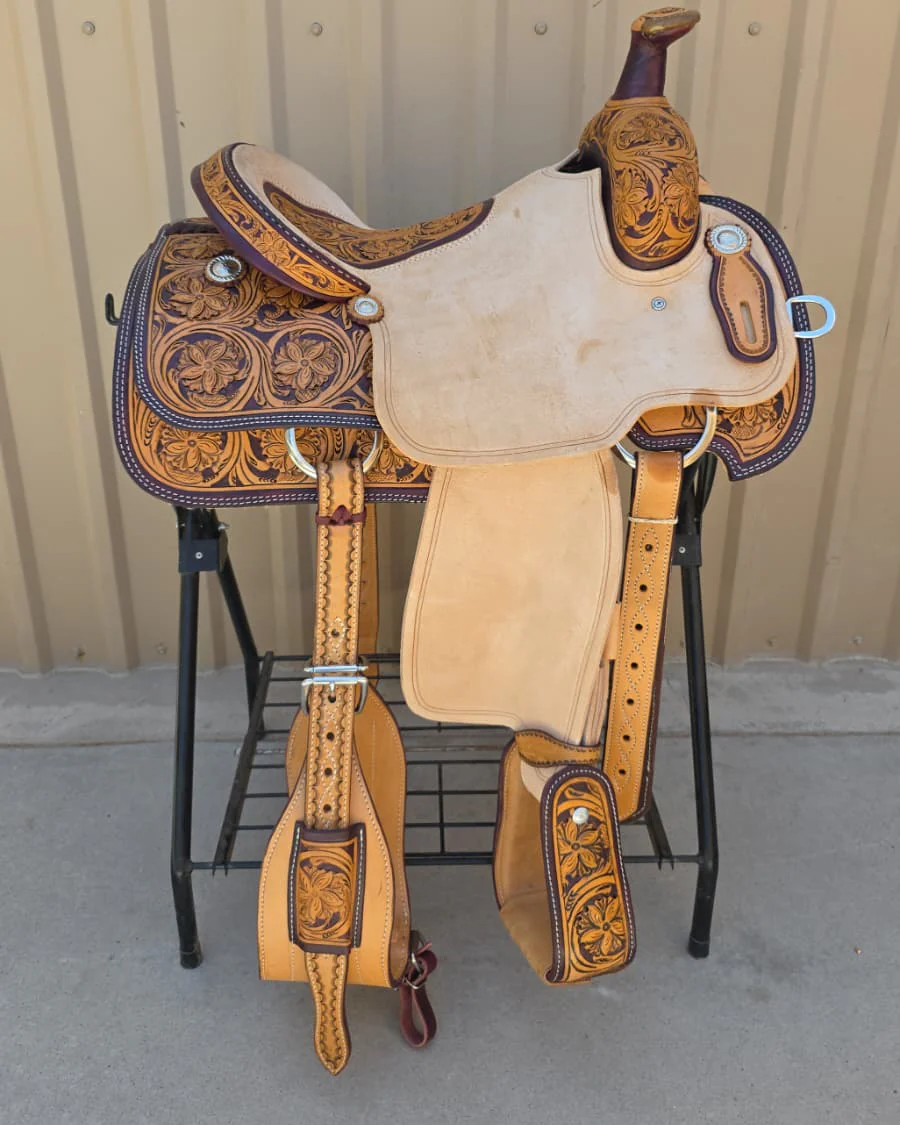 #2735 15" Corriente Team Roping Saddle